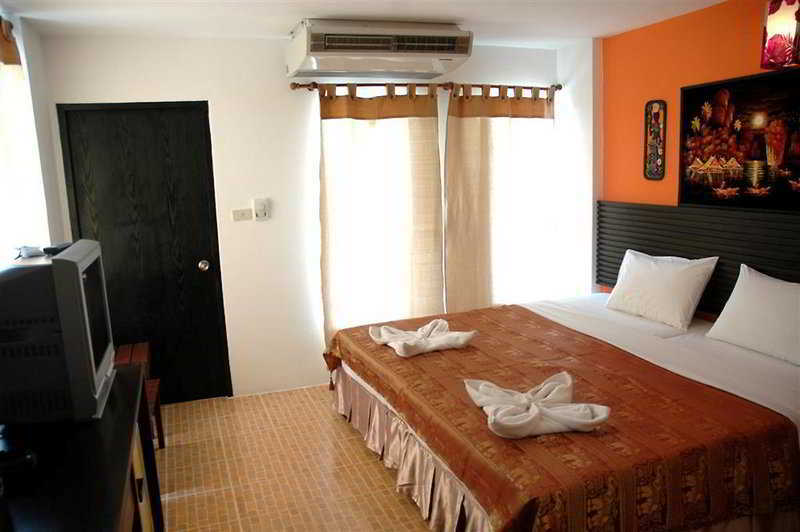 Baboona Beachfront Living Pattaya Buitenkant foto